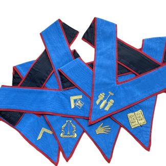PARGLDI003R Serie completa 12 pz Collare Dignitario azzurro con carica ricamata: MV-I°SORV.-II°SORV.-ORATORE-SEGRETARIO-TESORIERE-I° DIAC.-II° DIAC.-M.C. - COPR.-ESPERTO-EX M.V.
